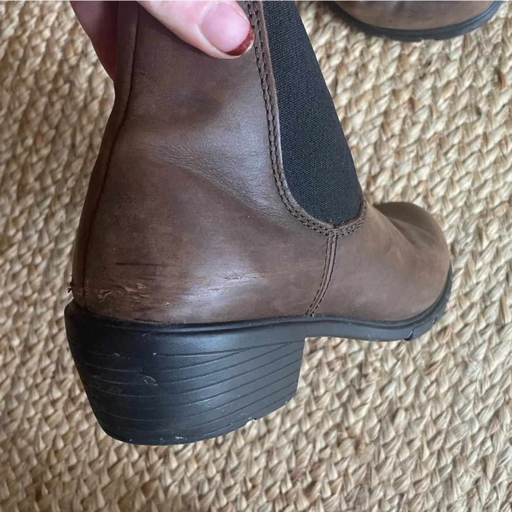 Blundstone Heeled Chelsea Boots - Picture 7 of 7